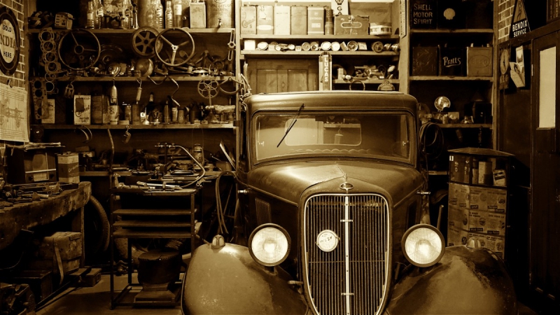 boutique-LE VAL-min_antique_auto_automobile_automotive_car_classic_equipment_fix-1169797